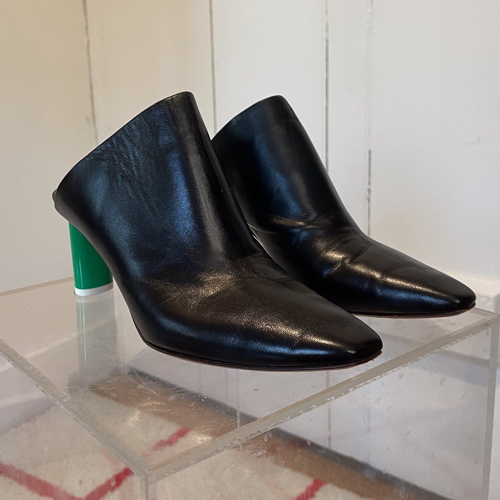 Vetements Mules With Green Plastic Heels